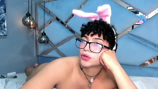 Valentin0 3 online show from 11/06/25, 09:08