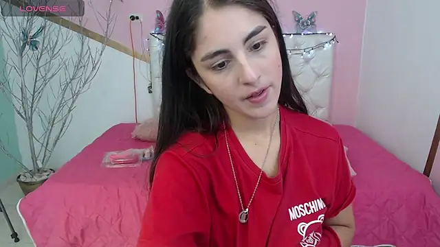 Snapshot of sofi_san chatting on 09/15/25, 01:44 sofi san online show from 09/15/25, 01:44