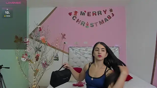 Snapshot of sofi_san chatting on 12/16/25, 02:10 sofi san online show from 12/16/25, 02:10