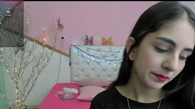 Snapshot of sofi_san chatting on 10/27/25, 02:29 sofi san online show from 10/27/25, 02:29