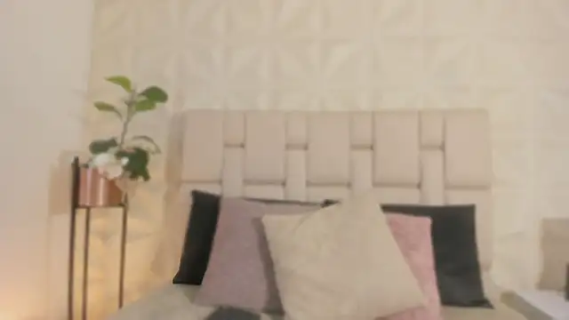 scarlettadams   online show from 10/27/25, 12:17