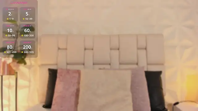 scarlettadams   online show from 11/06/25, 12:31