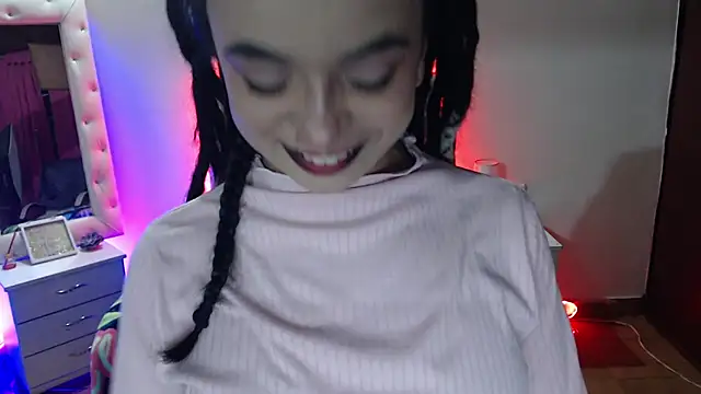 elapetitie online show from 11/05/25, 06:16