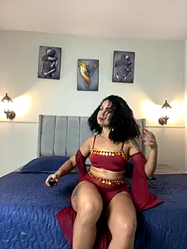 Samara Hadi  online show from 11/28/25, 09:59