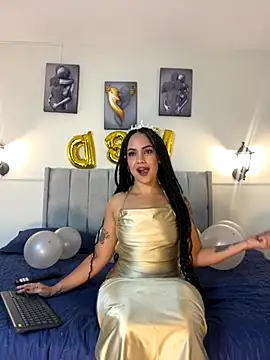 Samara Hadi  online show from 11/05/25, 10:13