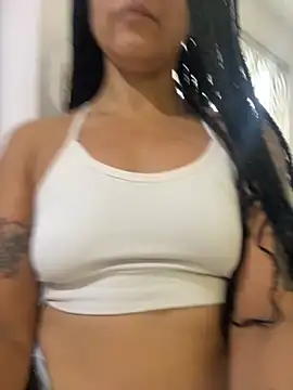 Samara Hadi  online show from 10/24/25, 09:47