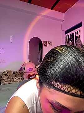 Snapshot of emilysofiia chatting on 09/18/25, 11:08 emilysofiia online show from 09/18/25, 11:08