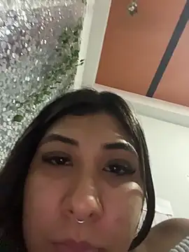 Snapshot of emilysofiia chatting on 10/24/25, 11:59 emilysofiia online show from 10/24/25, 11:59