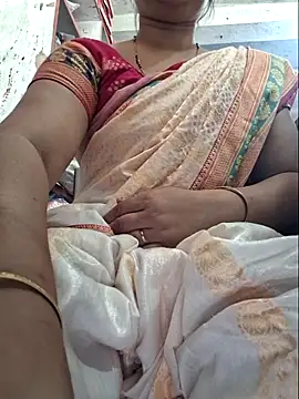 indianhotwife639 online show from 06/18/26, 04:44