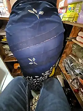 Snapshot of indianhotwife639 chatting on 01/16/26, 06:28 indianhotwife639 online show from 01/16/26, 06:28