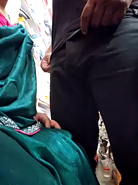 Snapshot of indianhotwife639 chatting on 02/28/26, 06:02 indianhotwife639 online show from 02/28/26, 06:02