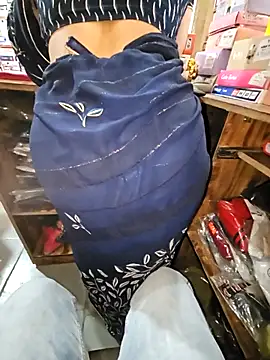 Snapshot of indianhotwife639 chatting on 03/01/26, 05:40 indianhotwife639 online show from 03/01/26, 05:40