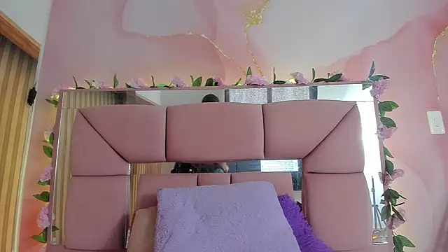 Mila grace  online show from 07/08/26, 06:30