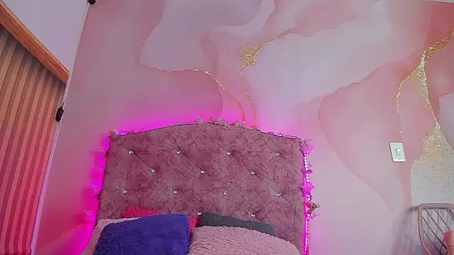 Mila grace  online show from 02/25/26, 06:41