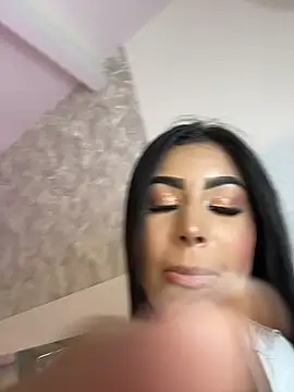 Snapshot of MaddyGray_ chatting on 11/26/25, 07:14 MaddyGray online show from 11/26/25, 07:14