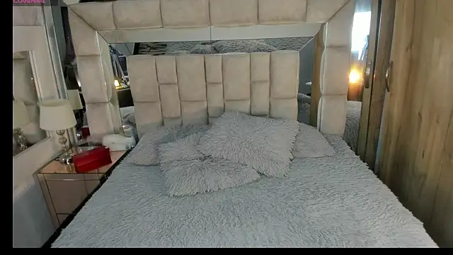 Snapshot of MaddyGray_ chatting on 11/06/25, 07:07 MaddyGray online show from 11/06/25, 07:07