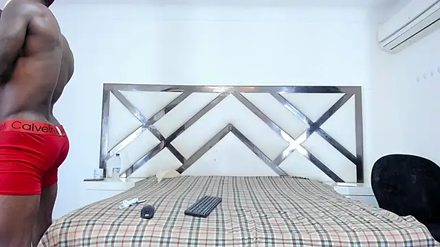 LadyandMaverick online show from 10/10/25, 04:13