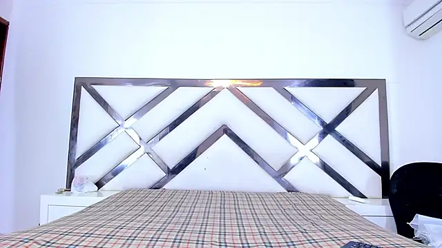 LadyandMaverick online show from 10/07/25, 04:24