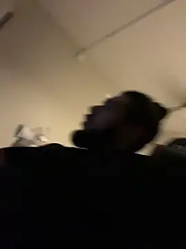 Snapshot of Bbrn69official chatting on 09/28/25, 04:41 Bbrn69official online show from 09/28/25, 04:41