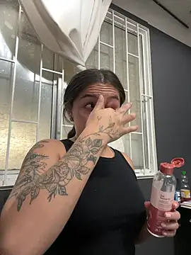 Alyha Cortes online show from 02/09/26, 01:20