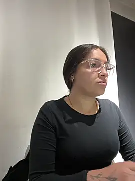 Alyha Cortes online show from 12/02/25, 01:24