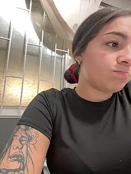 Alyha Cortes online show from 02/05/26, 01:07