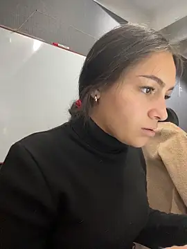 Alyha Cortes online show from 02/16/26, 01:54