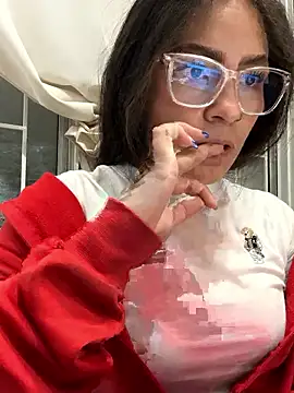 Alyha Cortes online show from 11/15/25, 12:36