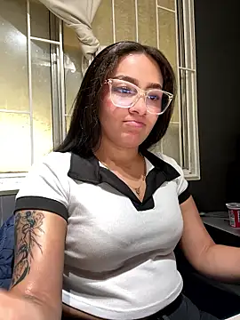 Alyha Cortes online show from 01/05/26, 05:27