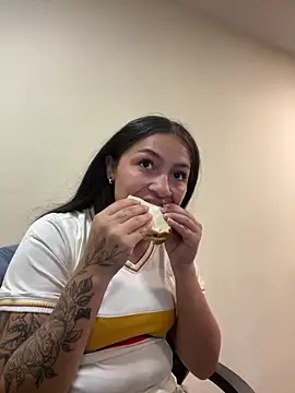 Alyha Cortes online show from 03/26/26, 01:42