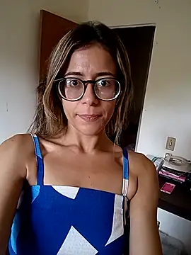 vivizinha27 online show from 04/24/26, 05:15