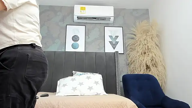 Milf loven  online show from 12/13/25, 08:04