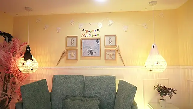 LoonaNyx online show from 10/21/25, 11:31