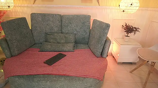 LoonaNyx online show from 10/23/25, 11:42