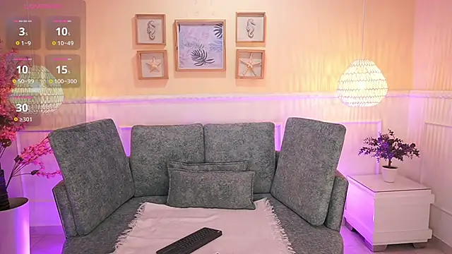 LoonaNyx online show from 11/10/25, 11:37