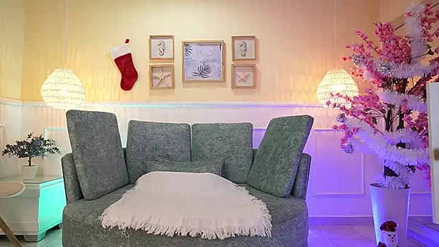 LoonaNyx online show from 12/03/25, 11:31