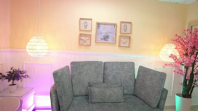 Snapshot of LoonaNyx chatting on 09/19/25, 11:36 LoonaNyx online show from 09/19/25, 11:36