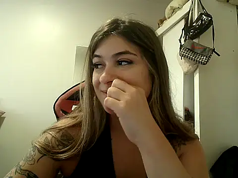 Becca B online show from 02/05/26, 09:21