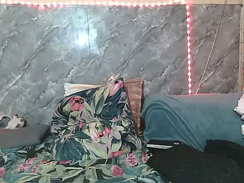 ZARIA-VIXEN online show from 10/24/25, 09:36