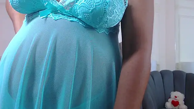 NatashaSilver online show from 11/18/25, 03:15