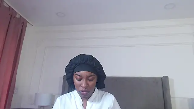 NatashaSilver online show from 12/16/25, 01:15