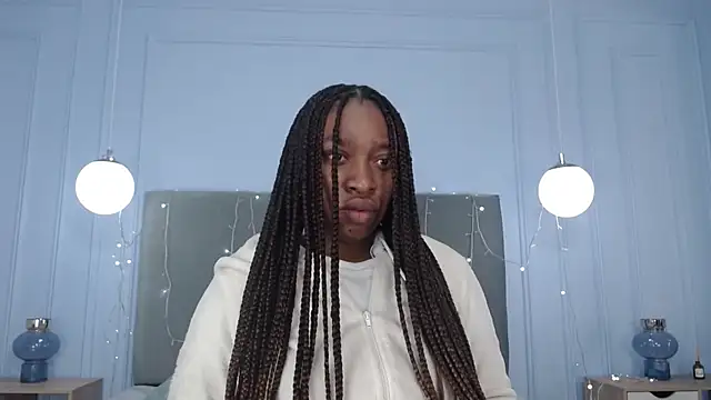 Snapshot of NatashaSilver chatting on 09/18/25, 02:31 NatashaSilver online show from 09/18/25, 02:31