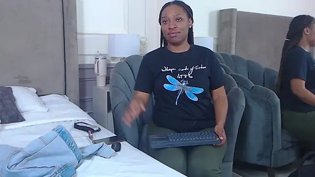 NatashaSilver online show from 10/21/25, 01:21