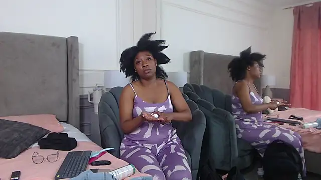 NatashaSilver online show from 10/25/25, 01:01