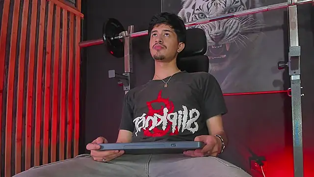 DimitriDeluxe online show from 11/11/25, 07:19