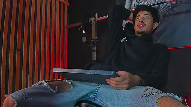 DimitriDeluxe online show from 11/19/25, 07:58