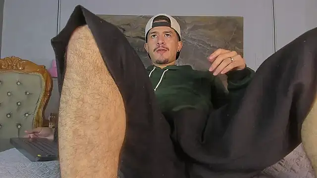 DimitriDeluxe online show from 10/31/25, 12:35