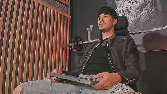 DimitriDeluxe online show from 12/05/25, 08:17