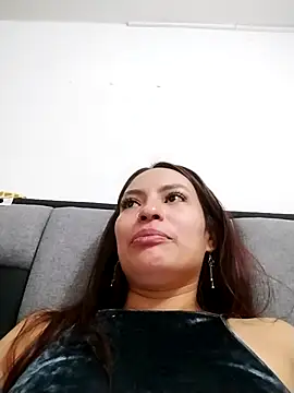 Adarha Ramirez online show from 12/18/25, 01:44