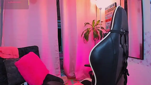 kim7  online show from 04/04/26, 11:55